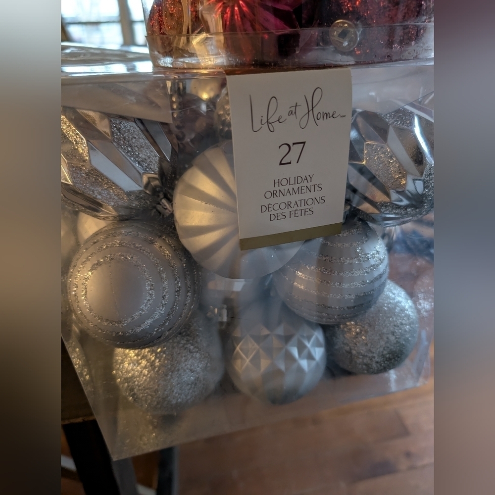 Brand New Christmas Tree Balls Ornaments Silver